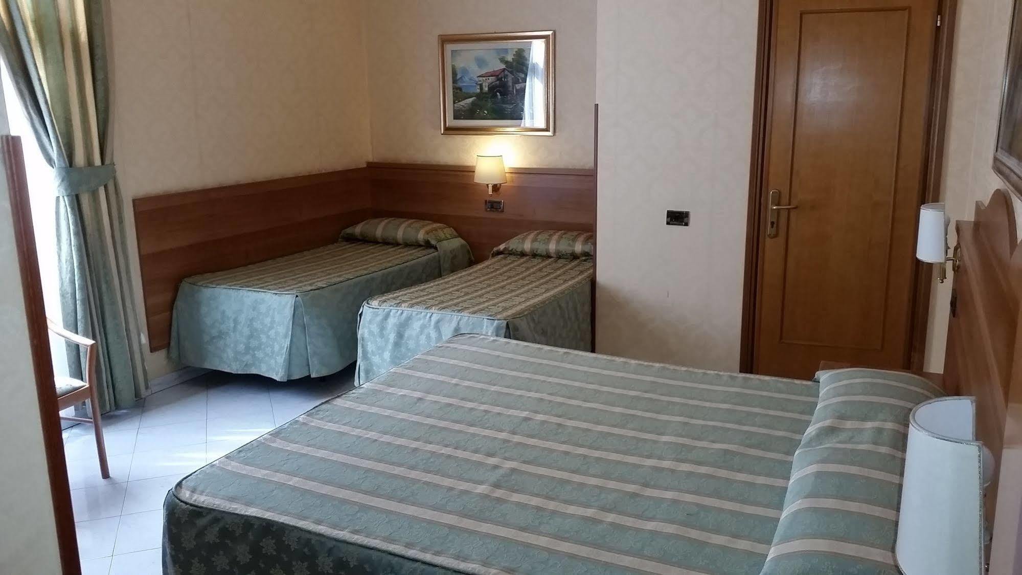 Teti Hotel 2*