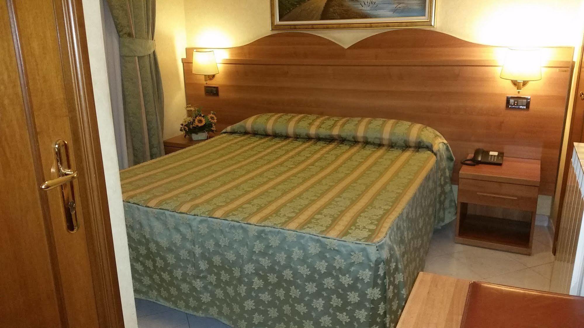 Hotel Teti 2*
