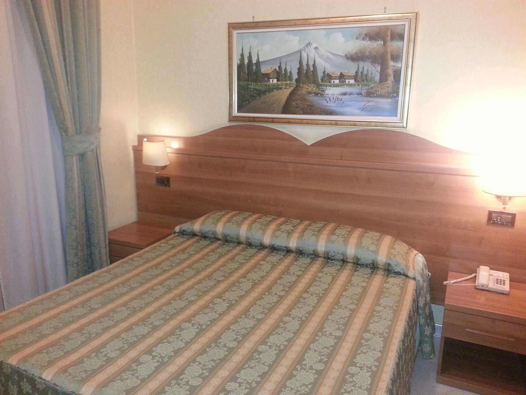 Teti Hotel 2*