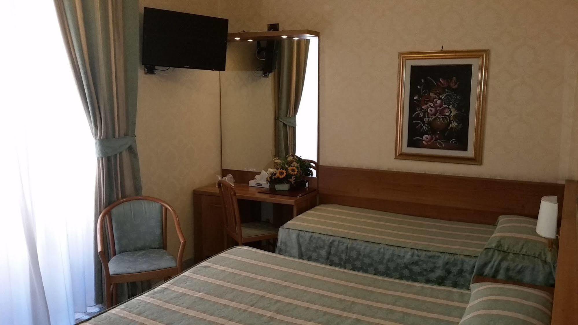 Teti Hotel 2*